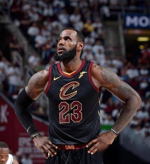 震撼！詹姆斯在乒乓球赛场刷新纪录！